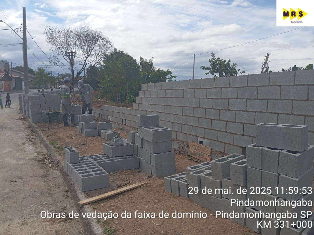 Vedação da faixa de domínio